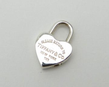 TIFFANY&CO. eBt@j[ ^[gD n[gbN y_ggbv `[ SV925USEDyz