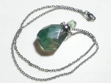天然石★グリーンフローライト 香水瓶 ペンダント