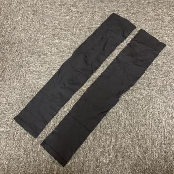 ���� UNIQLO ���j�N�� UV�J�b�g�V�[�����X�A�[���J�o�[