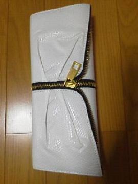 新品〓クラッチバッグ★2種類のチェーン付き♪ホワイト