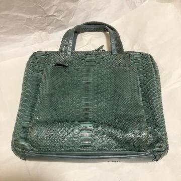 【ノーブランド扱い】【パイソン】 型押し 本革レザー / ビジネスバッグ 緑系