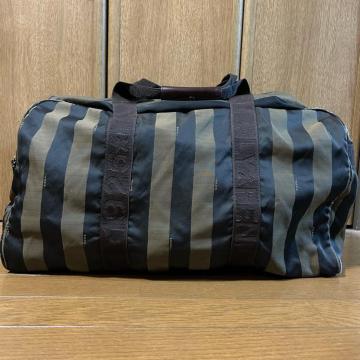 FENDI �t�F���f�B �y�J�� �{�X�g���o�b�O �n���h�o�b�O �i�C���� ���U�[ ��e�� �u���b�N �J�[�L