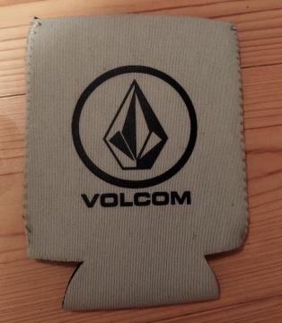 VOLCOM@mxeB@ybg{gJo[@ʃz_[