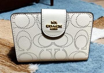 COACH �R�[�`�@��܂�@���z�@�R���p�N�g�@�T�u���z�@�~�j���z�@�X���[���@�E�H���b�g�@���U�[�@�z���C�g�@���g�p