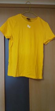 黄色の半袖Tシャツ  古着
