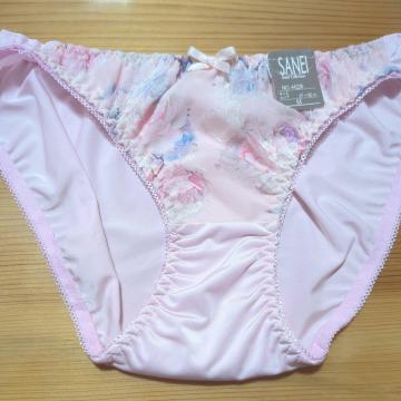 新品衣類 ピンクの花柄ショーツ М