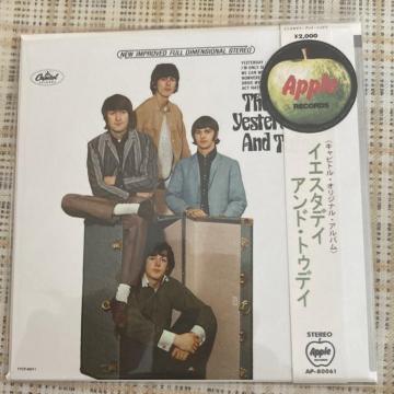 ylzTHE BEATLES / THE U.S. BOX o 11j YESTERDAY AND TODAY