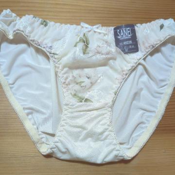 �V�i�ߗރN���[���F�ԕ��M