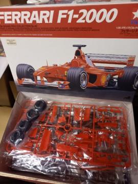 �c�{ Ferrari F1-2000