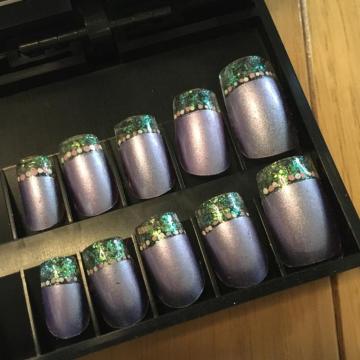 lC`bv@ANNA SUI@Ob^[