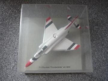 �_�C�L���X�g���f��5040�uF-4�t�@���g���T���_�[�o�[�Y�vT30