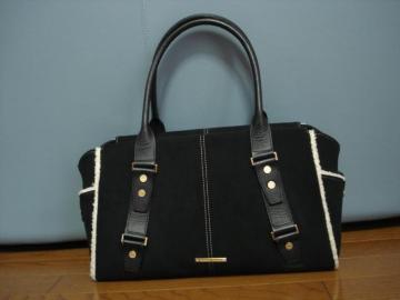 ���T�}���T�^�o�T�@Samantha Thavasa�@�����������f�U�C���o�b�O���N���[�[�b�g�������i�I