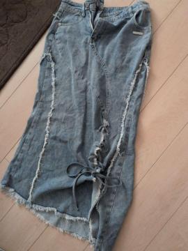 ���[�X�A�b�v�_���[�W�f�j���X�J�[�g