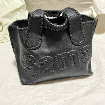 yҏzySamantha Thavasaz U[ / nhobO 