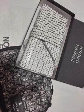 新品HIROKO HAYASHI長財布42900円&LANVINenポーチ レタパ込