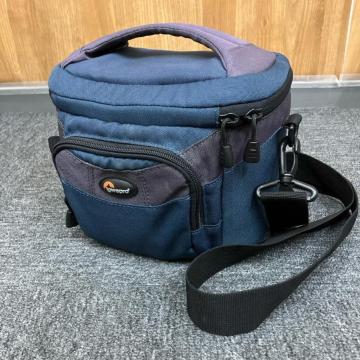 ���� Lowepro �J�����o�b�O Cirrus120