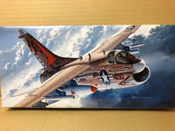 1/72 tW~ AJCR ͏U@ A-7E RZA