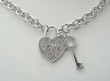 Christian Dior �f�B�I�[�� �n�[�g�p�h���b�N �L�[ ���C���X�g�[�� �`�F�[���l�b�N���X �V���o�[��USED����������