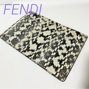 i FENDI tFfB pC\ s[Ju[ obOC|Pbg