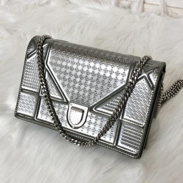 ypՁzChristian Dior NX`fBI[ `F[V_[obO fBI} Vo[