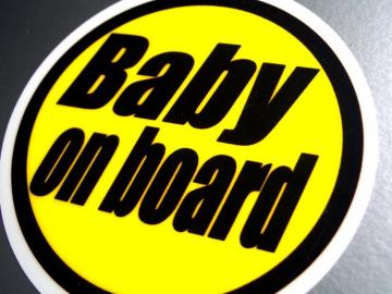 BABY on boardCG[XebJ[B ԂV[