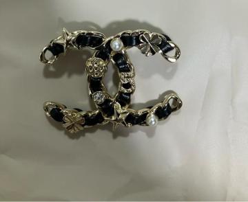 �m�x���e�BCHANEL�u���[�`