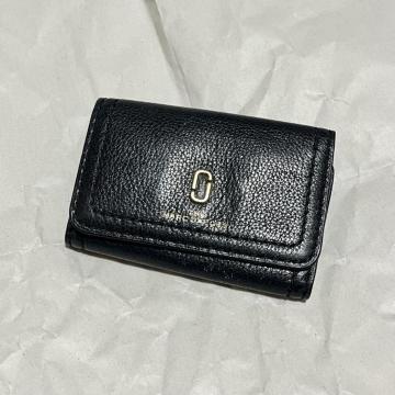 �yMARC JACOBS�z�yF SE 2250�z ���U�[ / 6�A�L�[�P�[�X