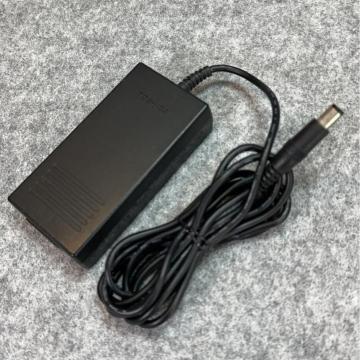 TOSHIBA PA2440U AC�A�_�v�^�[