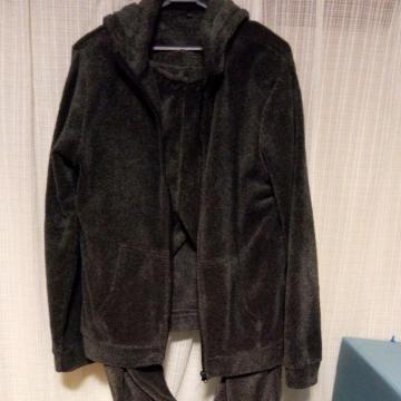 �O���[�̃p�[�J�[�̕������@L�[M