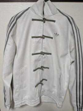 L adidas original�C�O���胂�f�� �g���b�N�W���P�b�g