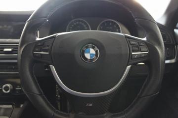 BMW XeAOANZgg[F10 F11p@Vo[