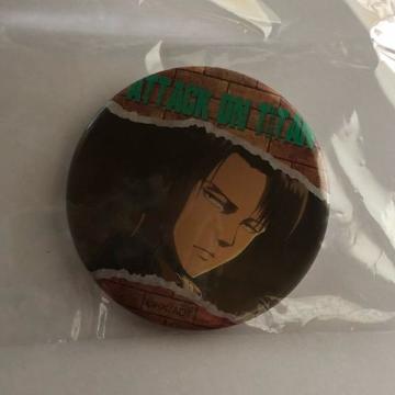 進撃の巨人 ローソン限定 缶バッジ リヴァイ