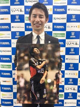 #5 �F�{ �W �I�� ���M�T�C������p�l�� 04�yF���[�O2�N�ڂ̊J���͑�X�؂ő���(2010-2011)�z