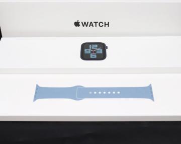 Apple Watch SE MNL83J/A A2722 40mm �~�b�h�i�C�g �X�|�[�c�o���h