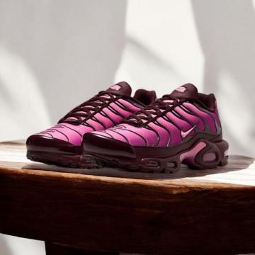 ��NIKE AIR MAX �v���X��