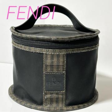 FENDI �t�F���f�B ���B���e�[�W �y�J�� PVC ���U�[ �o�j�e�B �o�b�O �~�j�n���h �u���E�� �u���b�N �V���o�[����