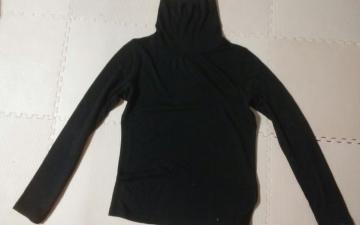 訳あり 黒のタートルネック