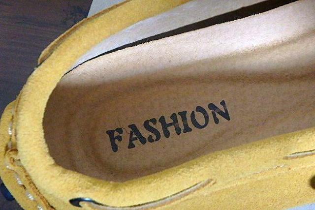 ◆fashion  スウェード スニーカー シューズ イエロー 未使用中古品 30cm < 男性ファッション  ◆fashion  スウェード スニーカー シューズ イエロー 未使用中古品 30cm < 男性ファッションの