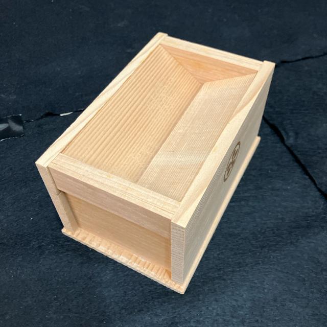 新品 賽銭箱(屋内神殿用)  横型  小(桐製) 幅約15cm 高さ約8cm < インテリア/ライフ  新品 賽銭箱(屋内神殿用)  横型  小(桐製) 幅約15cm 高さ約8cm < インテリア/ライフの