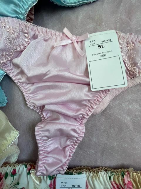 5Lサイズ!5枚セット!光沢ツルツル素材!シフォン使いあり!高貴品格!色とりどり!エレガント!Tバックショーツ!No.王 < 女性ファッション  5Lサイズ!5枚セット!光沢ツルツル素材!シフォン使いあり!高貴品格!色とりどり!エレガント!Tバックショーツ!No.王 < 女性ファッションの