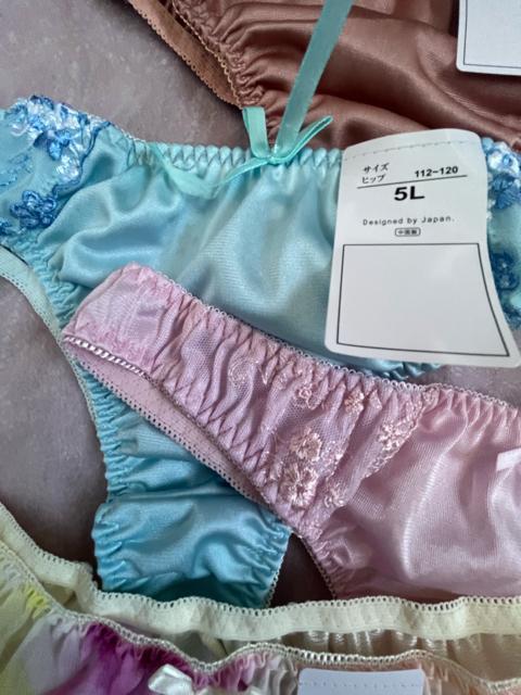 5Lサイズ!5枚セット!光沢ツルツル素材!シフォン使いあり!高貴品格!色とりどり!エレガント!Tバックショーツ!No.王 < 女性ファッション  5Lサイズ!5枚セット!光沢ツルツル素材!シフォン使いあり!高貴品格!色とりどり!エレガント!Tバックショーツ!No.王 < 女性ファッションの