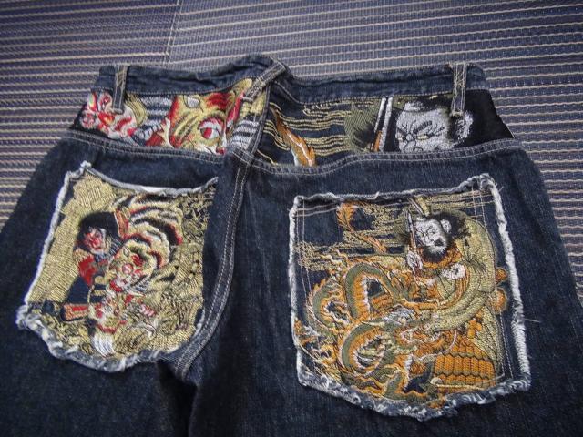 GUMUのデニム 派手な絵 メンズ 未使用に近い (XXL)!。 < 男性ファッション GUMUのデニム 派手な絵 メンズ 未使用に近い (XXL)!。 < 男性ファッションの