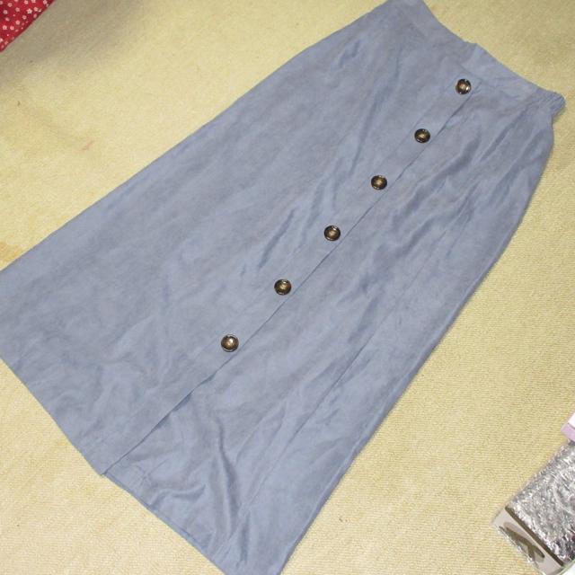 未使用☆飾りボタン付きロングスカート(ブルーグレー系) < 女性ファッション  未使用☆飾りボタン付きロングスカート(ブルーグレー系)  < 女性ファッションの
