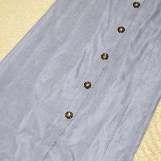 未使用☆飾りボタン付きロングスカート(ブルーグレー系) < 女性ファッション  未使用☆飾りボタン付きロングスカート(ブルーグレー系) < 女性ファッションの