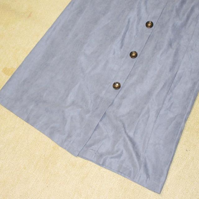 未使用☆飾りボタン付きロングスカート(ブルーグレー系) < 女性ファッション  未使用☆飾りボタン付きロングスカート(ブルーグレー系) < 女性ファッションの