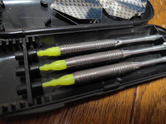 ダーツ DARTS unicorn TIGA バレル タングステン  フライト セット < レジャー/スポーツ  ダーツ DARTS unicorn TIGA バレル タングステン  フライト セット < レジャー/スポーツの
