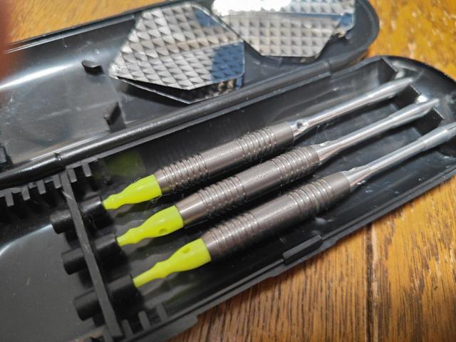 ダーツ DARTS unicorn TIGA バレル タングステン  フライト セット < レジャー/スポーツ  ダーツ DARTS unicorn TIGA バレル タングステン  フライト セット < レジャー/スポーツの