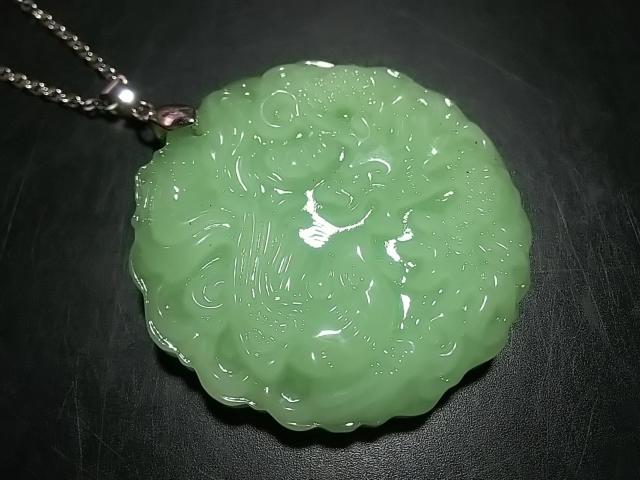天然石★ミャンマー翡翠 鳳凰&青龍彫り ペンダント < 女性アクセサリー/時計 天然石★ミャンマー翡翠 鳳凰&青龍彫り ペンダント < 女性アクセサリー/時計の