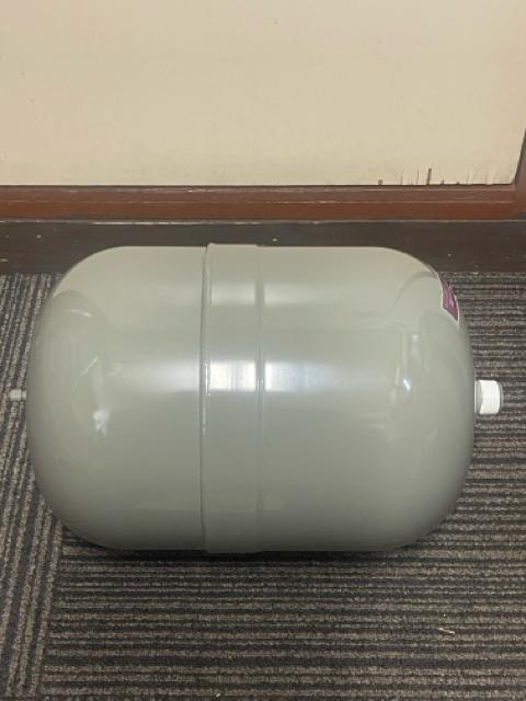 川本 アキュムレータ 給水ポンプ用 圧力タンク PTD3-1 (10L) 中古品 川本ポンプ アキュムレーター 給水 ポンプ 部品 < ペット/手芸/園芸 川本 アキュムレータ 給水ポンプ用 圧力タンク PTD3-1 (10L) 中古品 川本ポンプ アキュムレーター 給水 ポンプ 部品 < ペット/手芸/園芸の