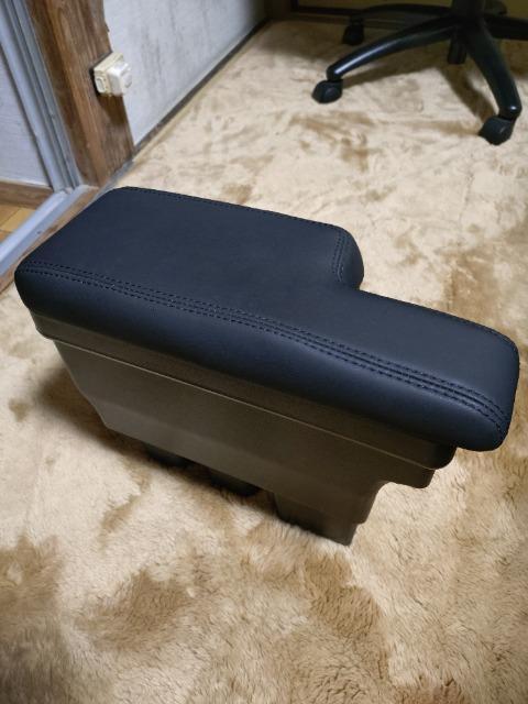 トクトヨの肘掛け収納ボックスとセイワ小物入れ、YOCTMのギアシフト収納ボックス(左側のみ)の3点セット ジムニー専用 < 自動車/バイク トクトヨの肘掛け収納ボックスとセイワ小物入れ、YOCTMのギアシフト収納ボックス(左側のみ)の3点セット ジムニー専用 < 自動車/バイク